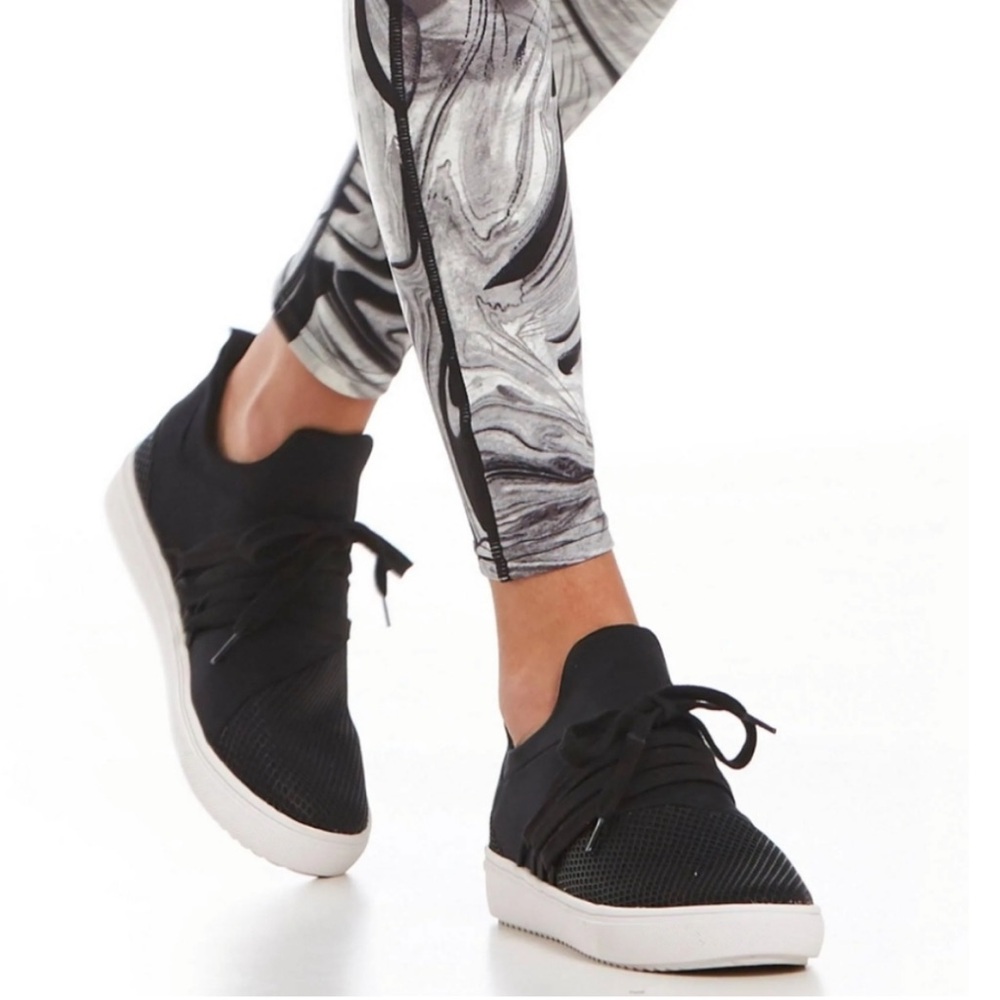 Steve Madden High-Top Lifestyle ‘Lancer’ Sneakers in Black, Size 10